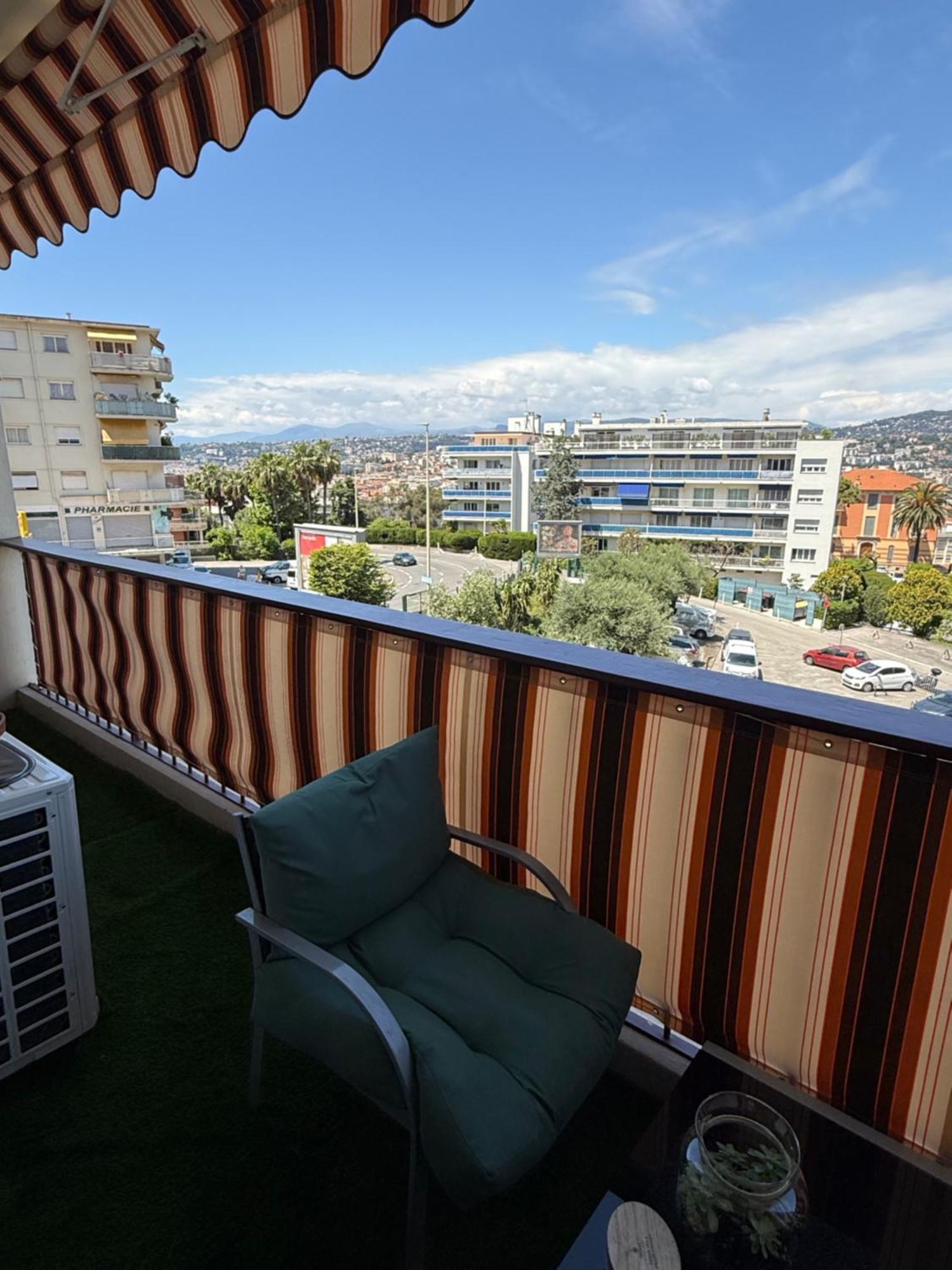 Emotion Vip Apartment Nice Exterior photo